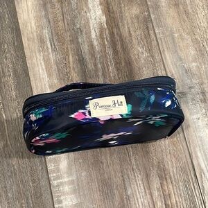 PRIMROSE HILL LONDON MAKE UP BAG